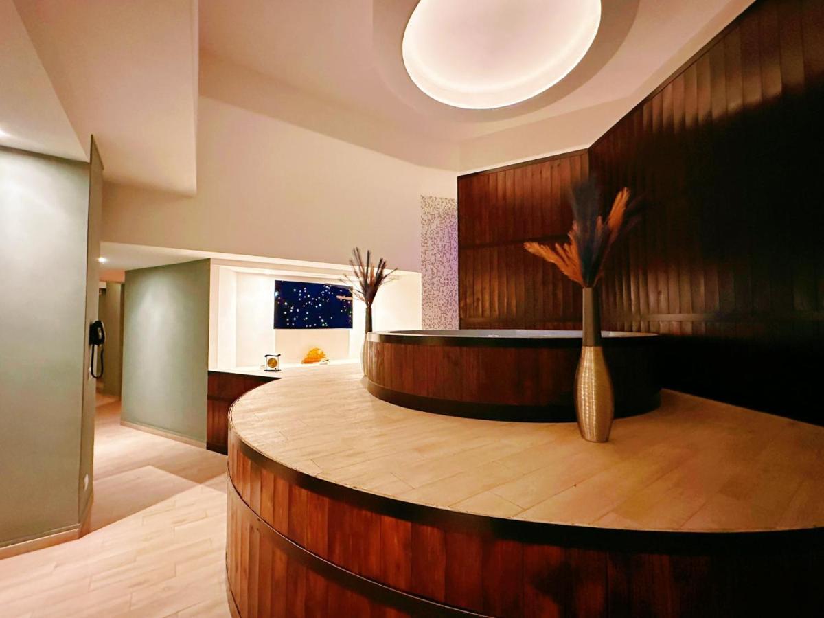The Hive Hotel Roma Esterno foto