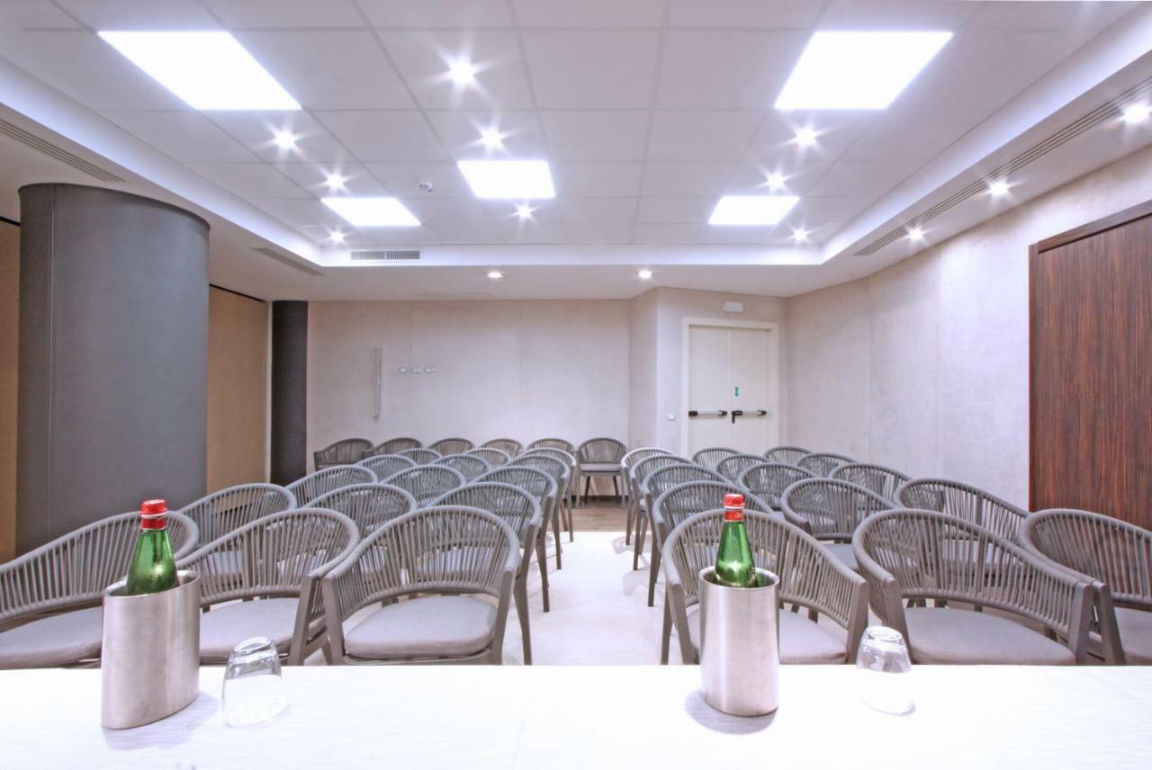The Hive Hotel Roma Esterno foto